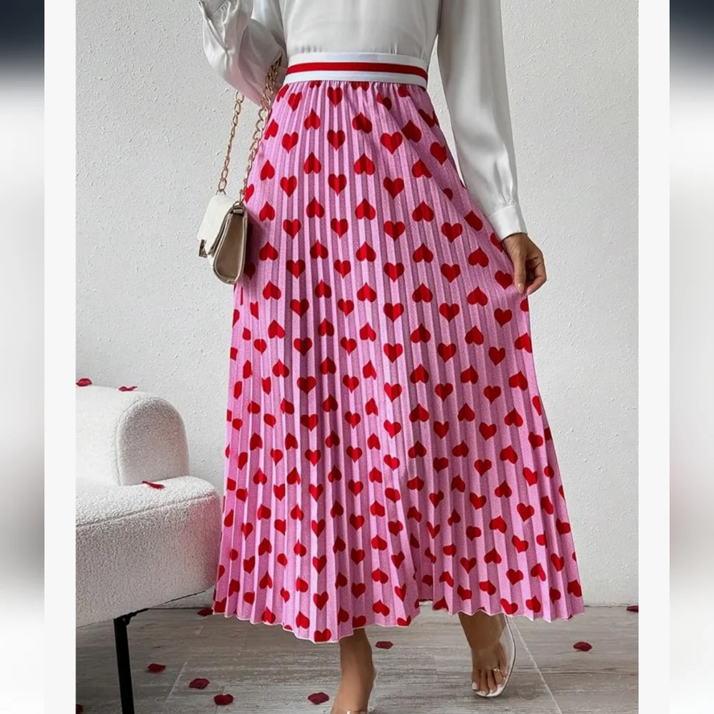 Pink And Red Heart Patterned Maxi Pleated Skirt